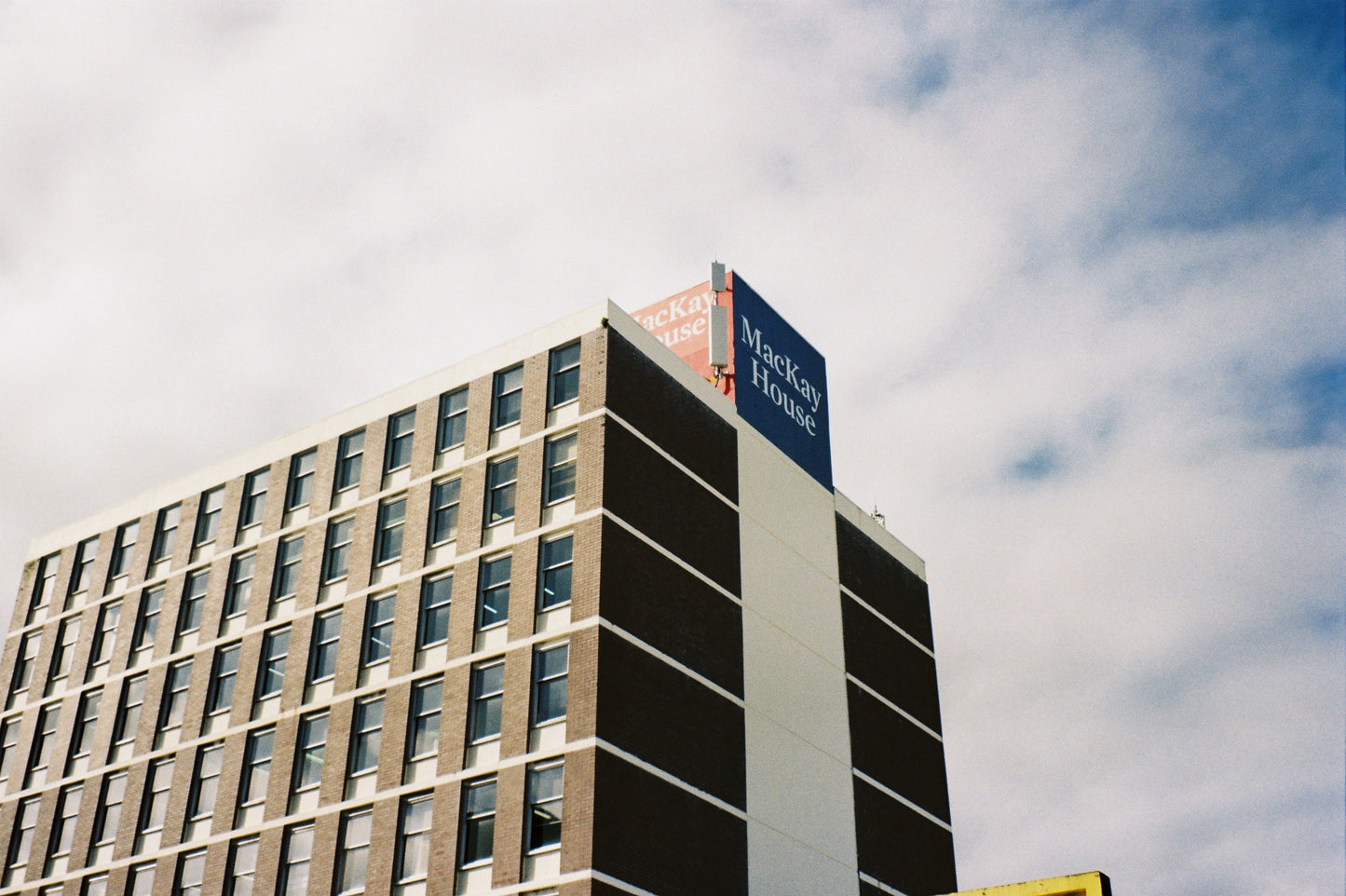 Minolta Riva Zoom 90