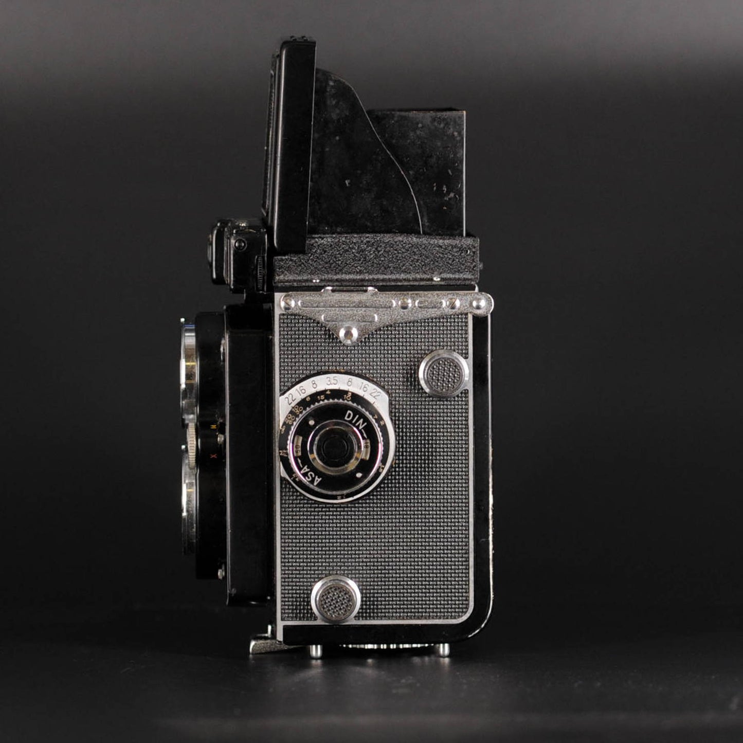 Yashica-Mat - EM