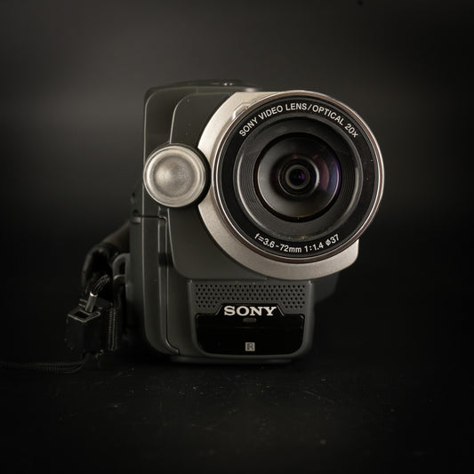Sony Handycam CCD-TR648E