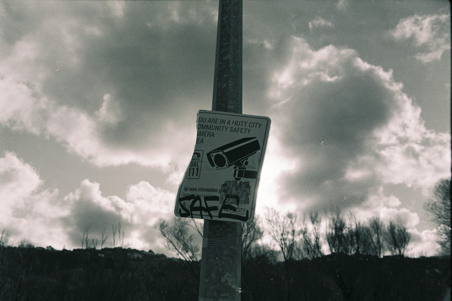 Praktica MTL 5B with Hanimex 28mm f/2.8