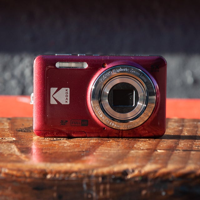  Kodak PIXPRO FZ55 Digital Camera (Red) + Point