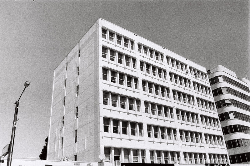 Sample photo shot on Zenit-EM with Miranda 28mm f/2.8 Wide-Angle, frame 4