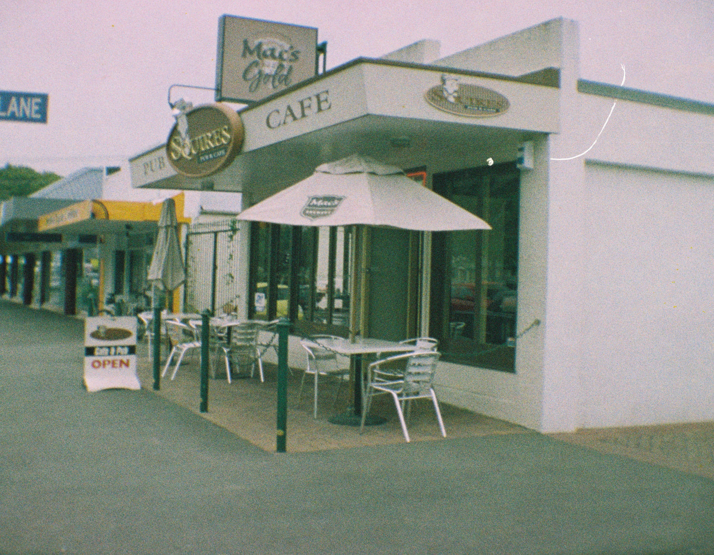 Kodak EKTRA  10 - 110 Film Camera