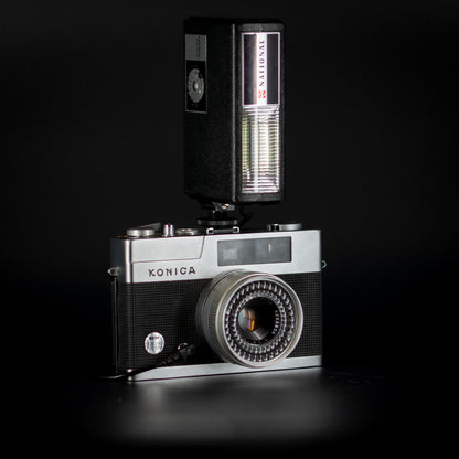 Konica EE-Matic S with National Flash