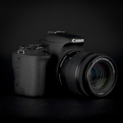 Canon EOS 200D with 18-55mm Lens