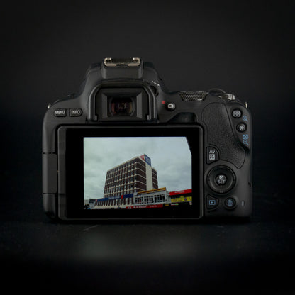 Canon EOS 200D with 18-55mm Lens