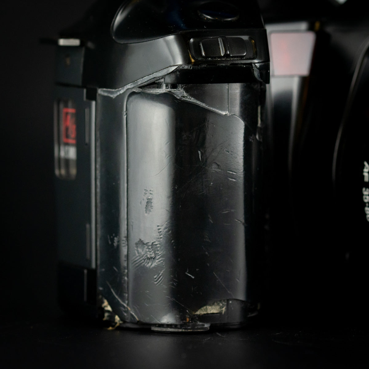 Minolta Dynax 7000i with 35-80mm