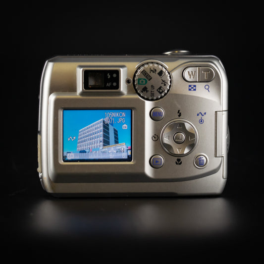Nikon Coolpix 4100