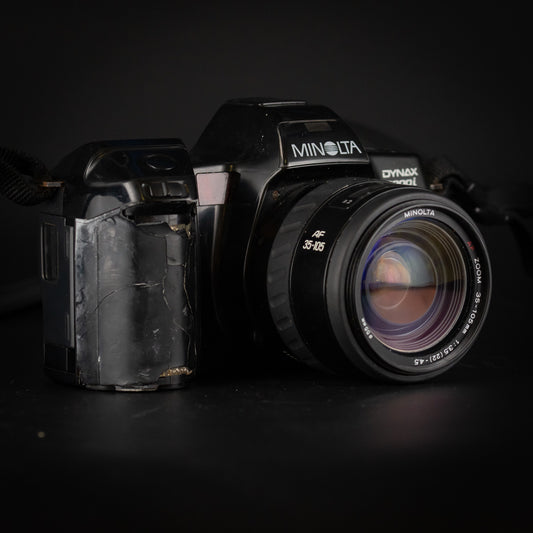 Minolta Dynax 7000i with 35-80mm 8079