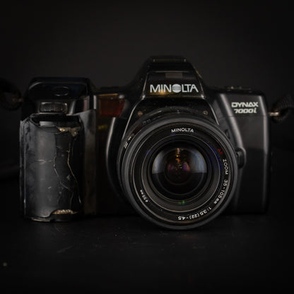 Minolta Dynax 7000i with 35-80mm 8079