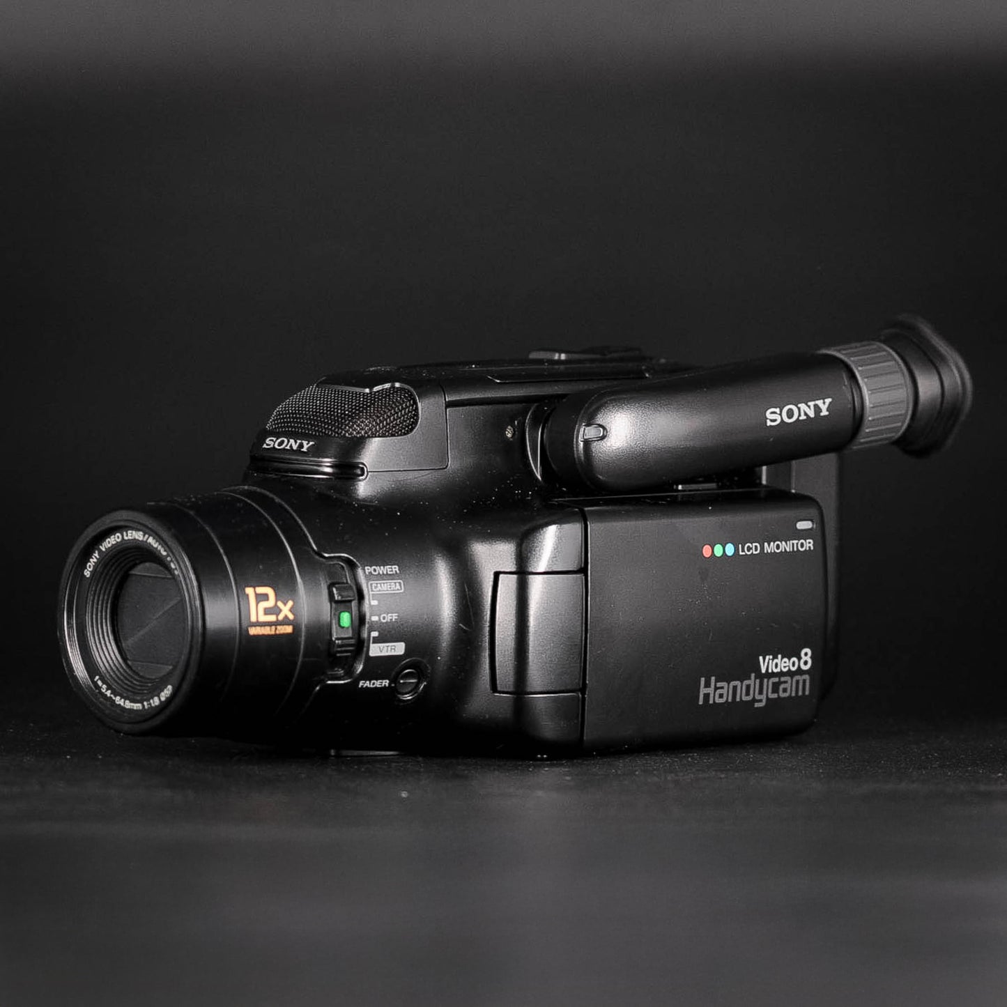 Sony - Handycam - CCD-FX730VE