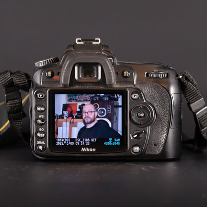 Nikon D90 DSLR Camera with 18-70mm Lens