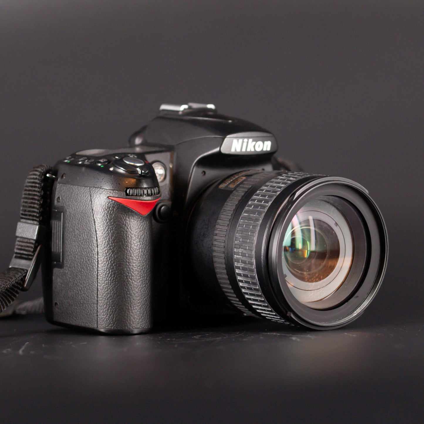 Nikon D90 DSLR Camera with 18-70mm Lens