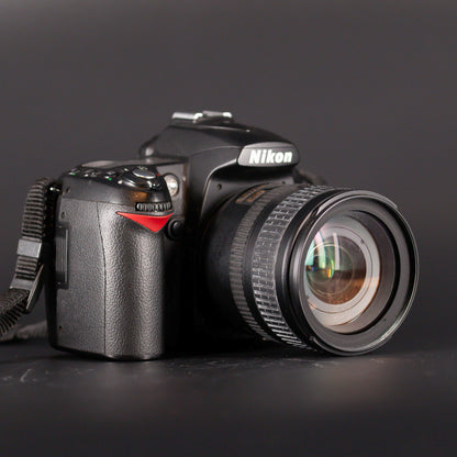 Nikon D90 DSLR Camera with 18-70mm Lens