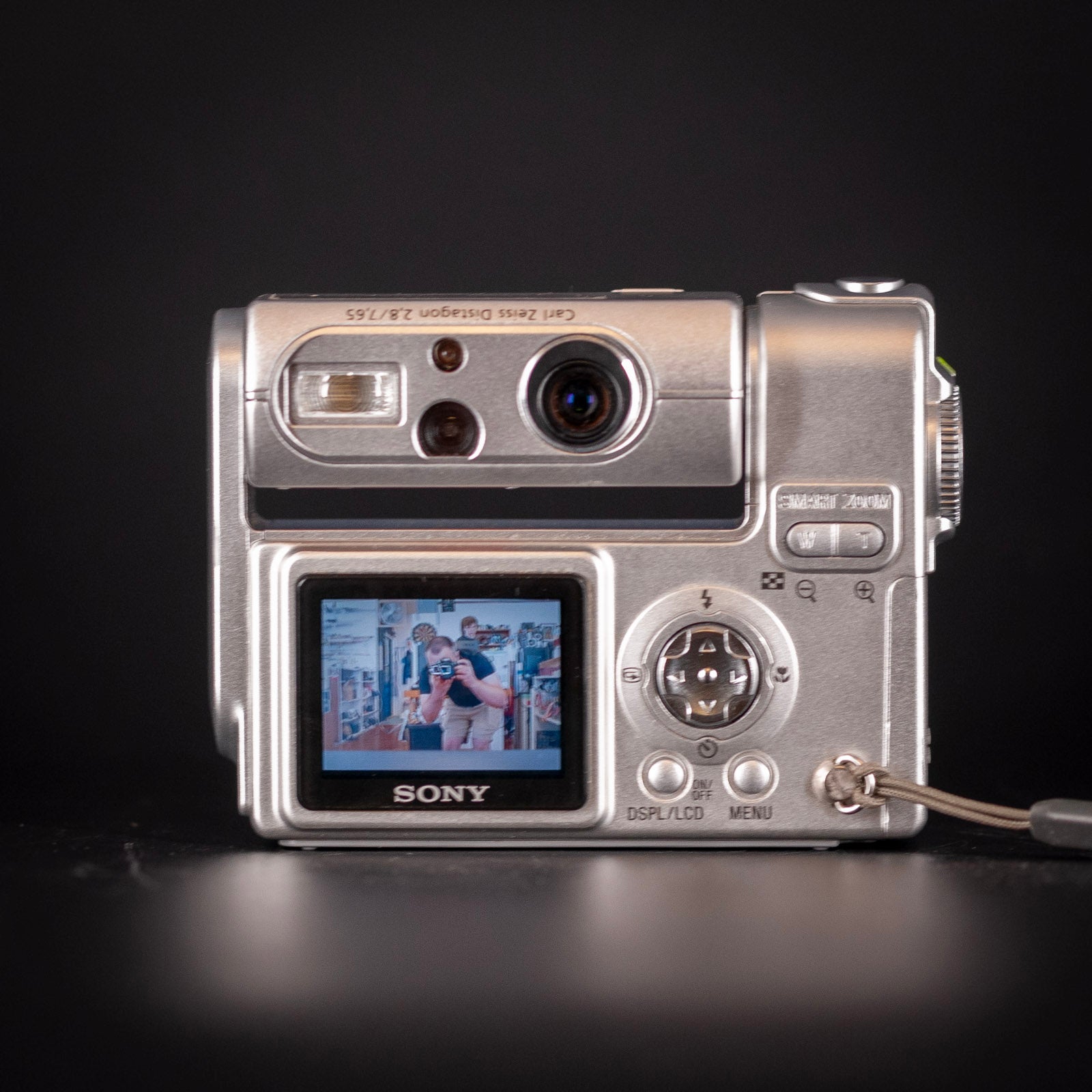 【オールドコンデジ】 SONY Cyber-shot DSC-F77A SONY Cyber-shot DSC-F77A ZEISS Blue slim body Compact Camera