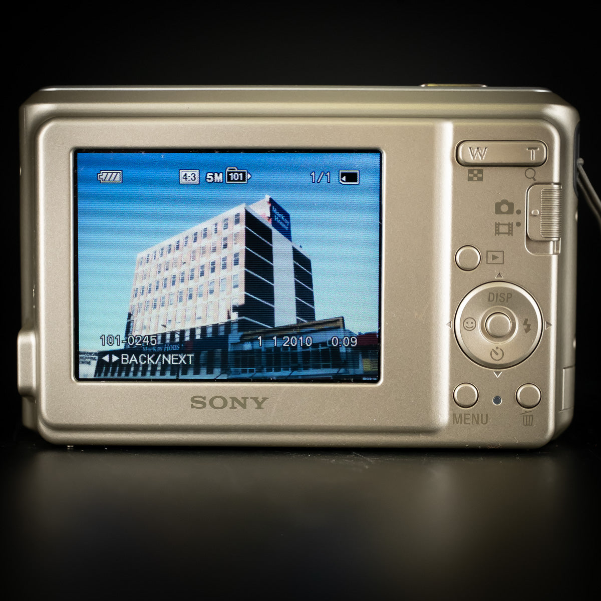 Sony Cyber-shot DSC-S2000