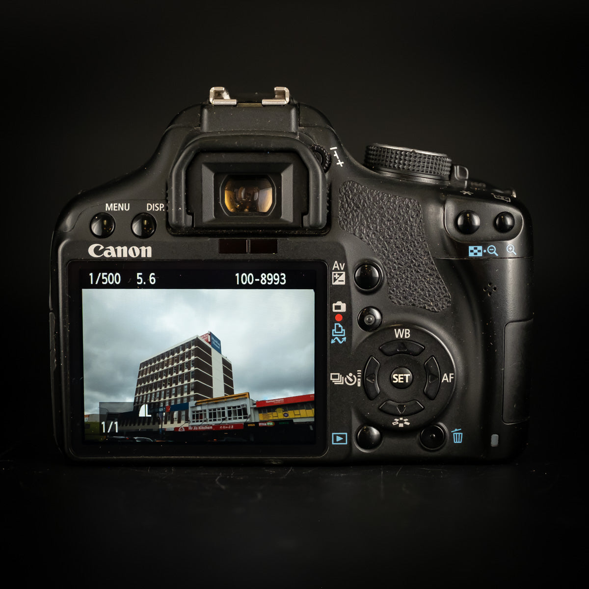 Canon EOS 500D with EF-S 15-85mm IS USM Lens