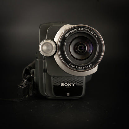 Sony Handycam CCD-TR648E