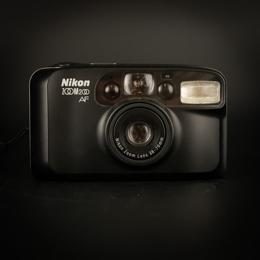Nikon Zoom 200 AF
