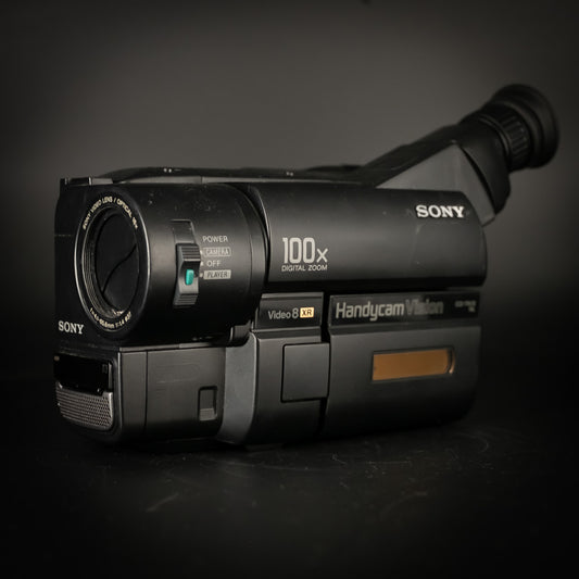 Sony Handycam CCD-TRV3E (Video8)