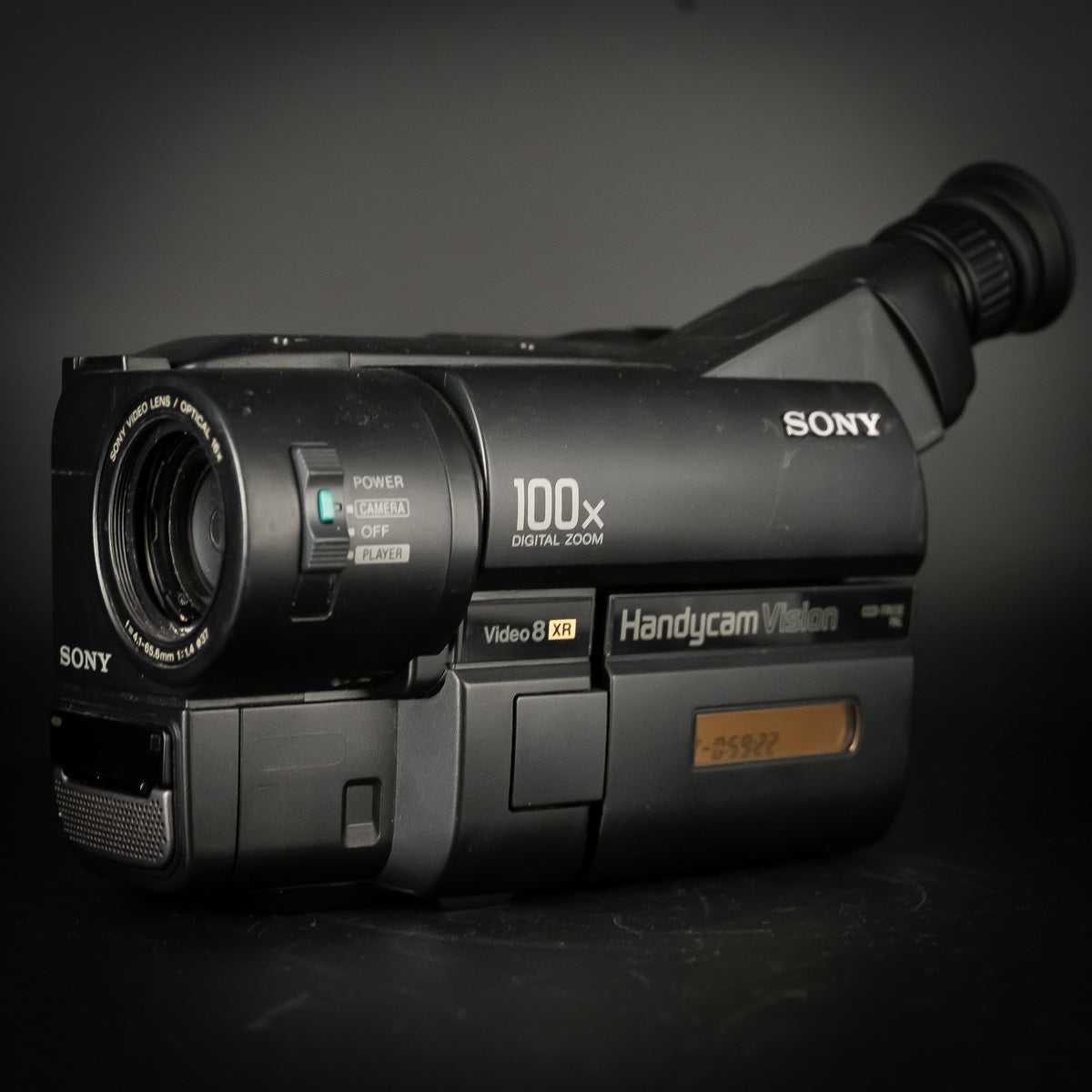 Sony Handycam CCD-TRV3E (Video8)