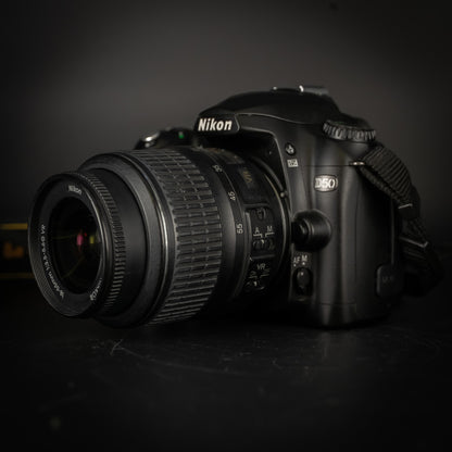 Nikon D50 + AF-S DX 18-55mm