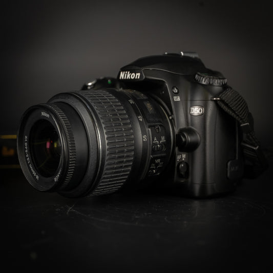 Nikon D50 + AF-S DX 18-55mm