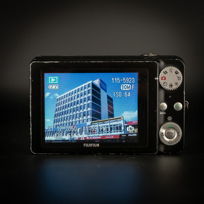Fujifilm FinePix J100
