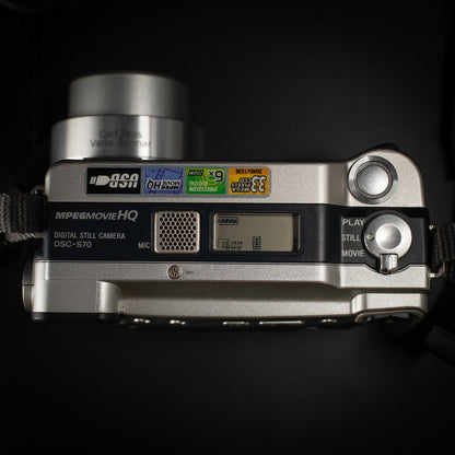 Sony Cyber-shot DSC-S70